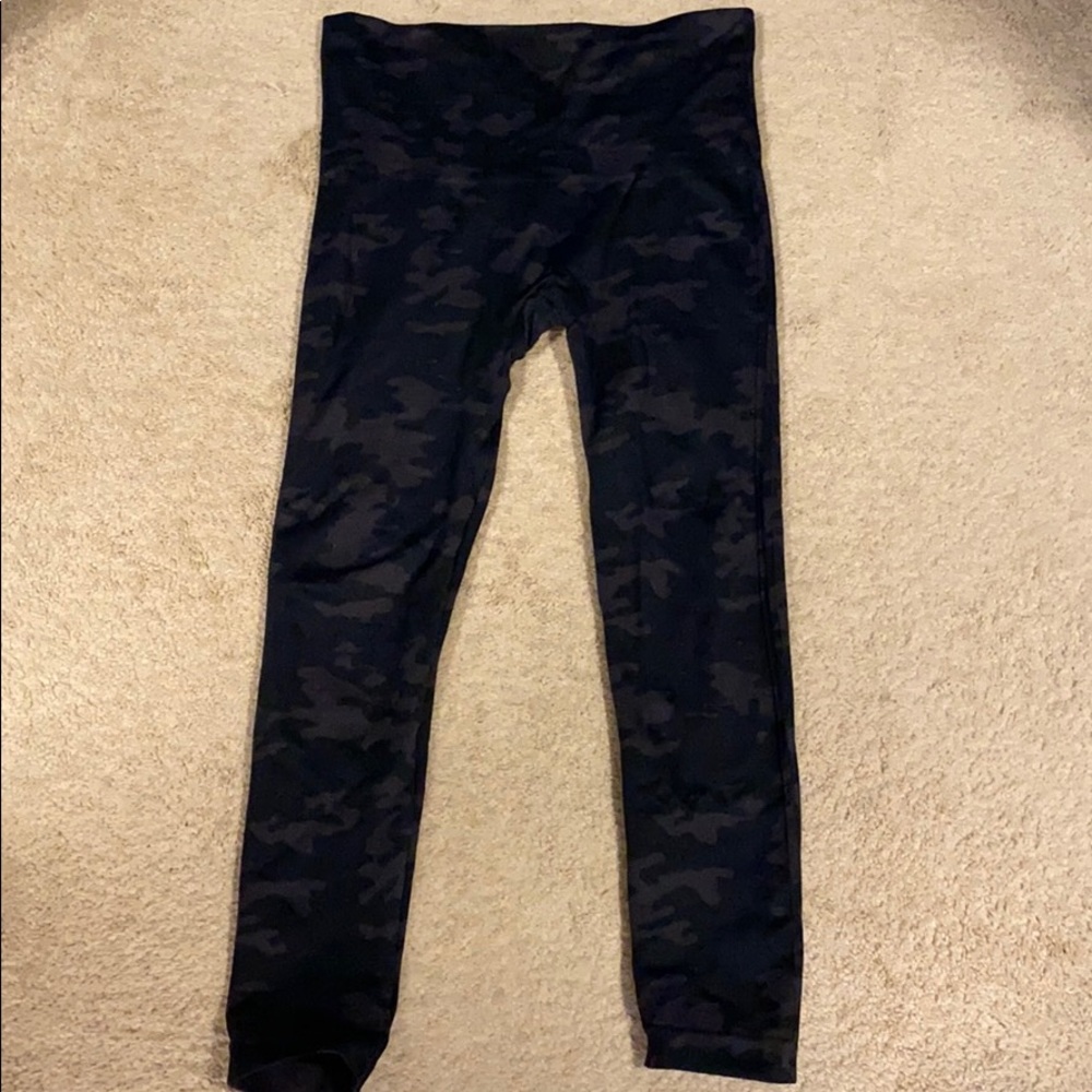 Spanx black camo leggings